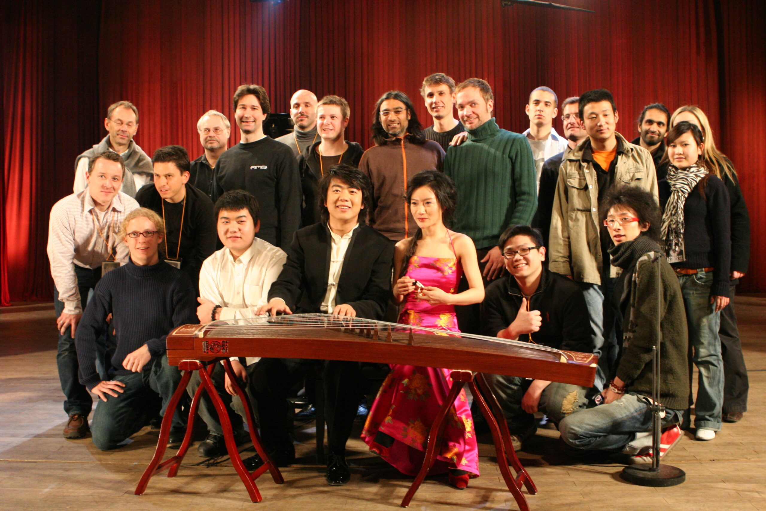 Klavierbauer Stefan Fritz ist Konzerttechniker für die Lang Lang Tournee 2006
